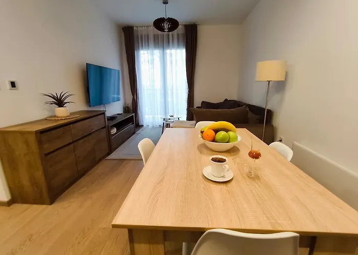 Pine & Peak زلاتيبور